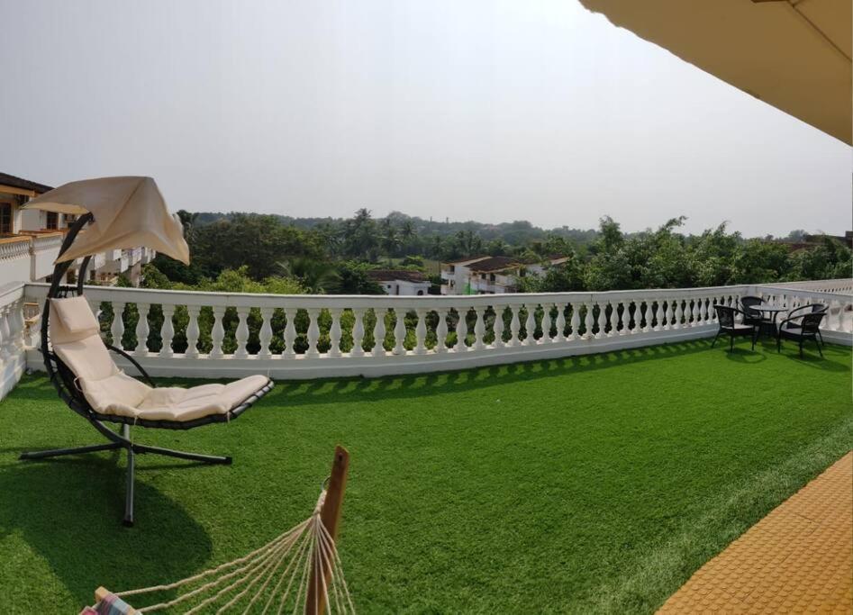 Villa Nazuri W Caretaker แคนโดลิม ภายนอก รูปภาพ