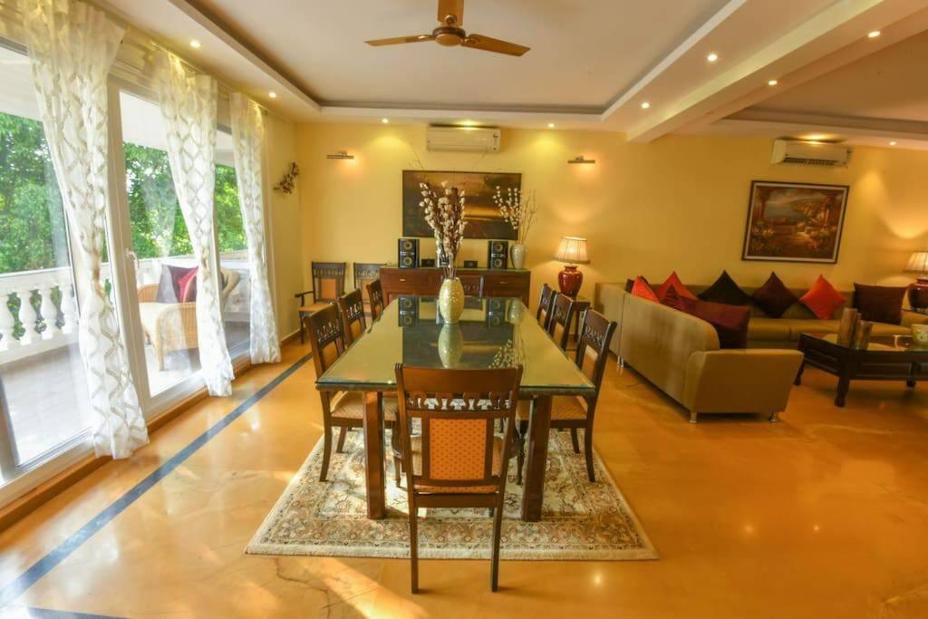 Villa Nazuri W Caretaker แคนโดลิม ภายนอก รูปภาพ